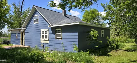509 6th Ave N, Cleveland, ND 58424