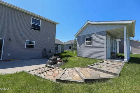 Exterior - 5319 Superior Dr, Bismarck, ND 58503 photo 6 of 11