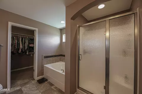 Bath - 5319 Superior Dr, Bismarck, ND 58503 photo 3 of 4