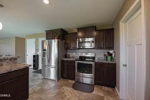 Kitchen - 5319 Superior Dr, Bismarck, ND 58503 photo 2 of 2