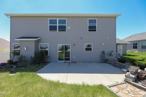 Exterior - 5319 Superior Dr, Bismarck, ND 58503 photo 7 of 11
