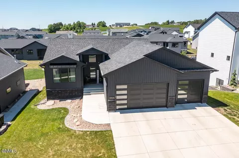 3908 Silver Blvd, Bismarck, ND 58503 photo 26