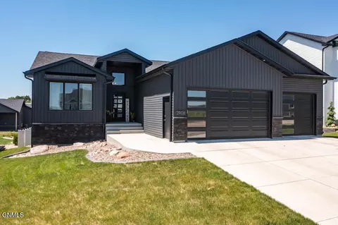 3908 Silver Blvd, Bismarck, ND 58503