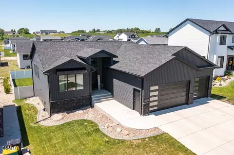 3908 Silver Blvd, Bismarck, ND 58503 photo 27