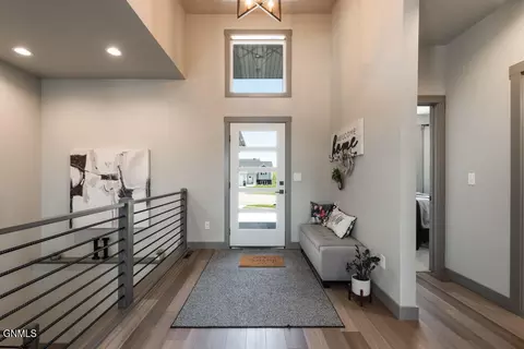 3908 Silver Blvd, Bismarck, ND 58503 photo 12