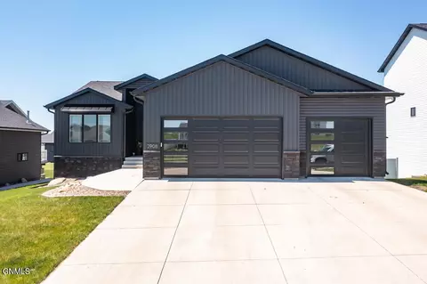 3908 Silver Blvd, Bismarck, ND 58503 photo 24