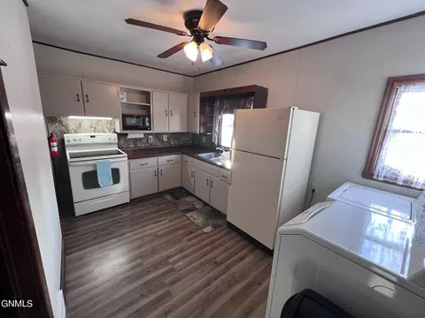 512 3rd Ave, Forbes, ND 58439 photo 6