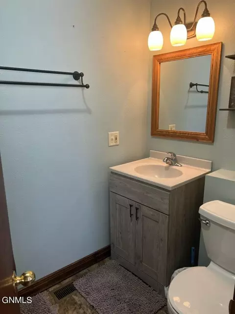 512 3rd Ave, Forbes, ND 58439 photo 4