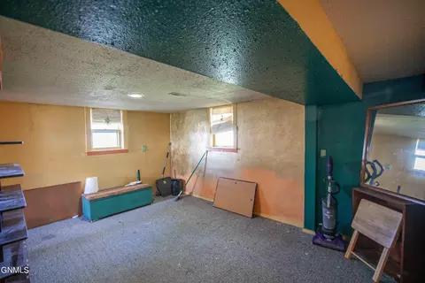 Bedroom - 518 Central Ave, Bismarck, ND 58501 photo 8 of 10