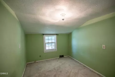Bedroom - 518 Central Ave, Bismarck, ND 58501 photo 2 of 10
