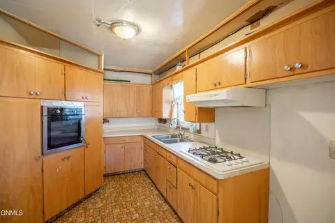 Kitchen - 518 Central Ave, Bismarck, ND 58501 photo 1 of 5