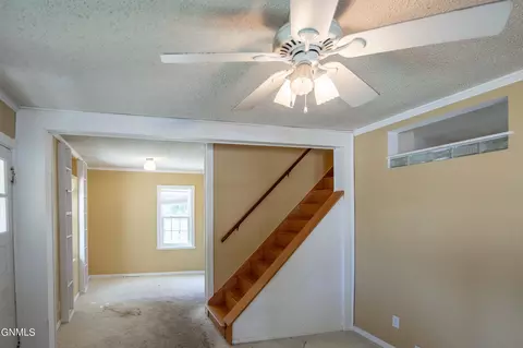 Entry Way - 518 Central Ave, Bismarck, ND 58501 photo 1 of 2