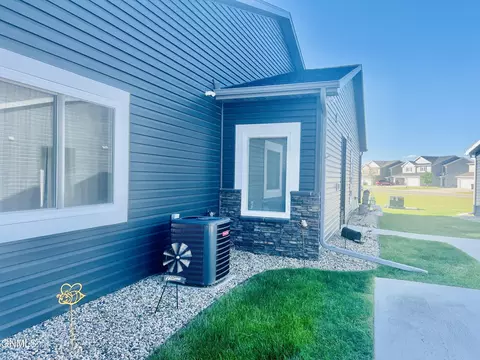 130 Kenner Lp, Bismarck, ND 58504 photo 23