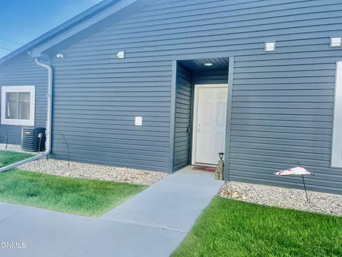 130 Kenner Lp, Bismarck, ND 58504 photo 21