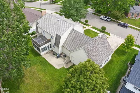 View/Area - 1703 4th Ave E, Williston, ND 58801 photo 1 of 5
