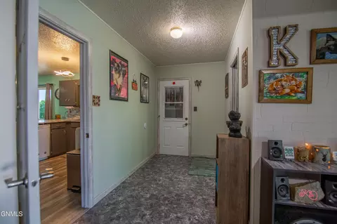 Entry Way - 60 20th St SW, Dickinson, ND 58601 photo 1 of 1