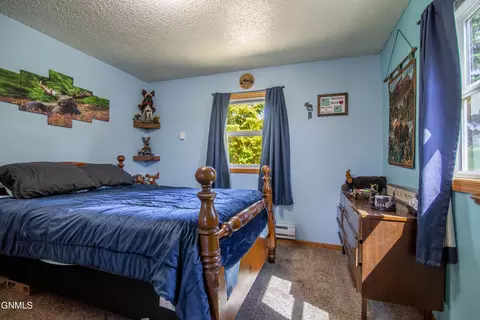 Bedroom - 60 20th St SW, Dickinson, ND 58601 photo 3 of 4
