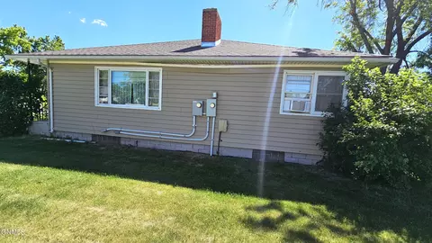 505 2nd Ave W, Edgeley, ND 58433 photo 5