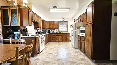 505 2nd Ave W, Edgeley, ND 58433 photo 16