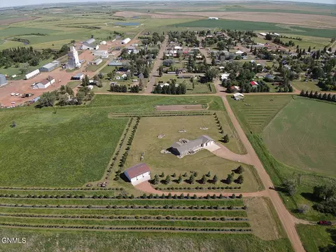 View/Area - 411 2nd St W, Regent, ND 58650 photo 1 of 3