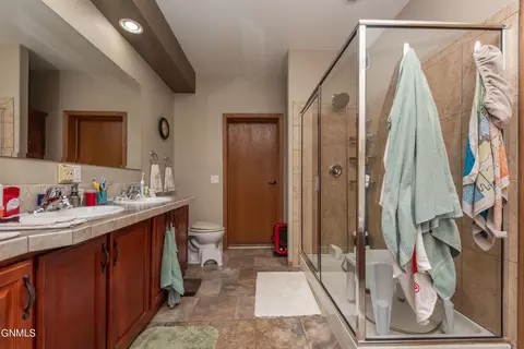 Bath - 411 2nd St W, Regent, ND 58650 photo 7 of 11