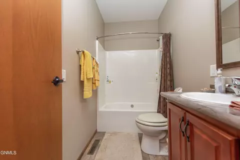 Bath - 411 2nd St W, Regent, ND 58650 photo 3 of 11