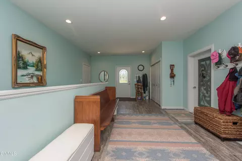 Entry Way - 411 2nd St W, Regent, ND 58650 photo 3 of 8