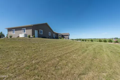 Exterior - 411 2nd St W, Regent, ND 58650 photo 14 of 18