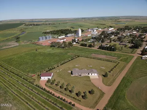 View/Area - 411 2nd St W, Regent, ND 58650 photo 2 of 3