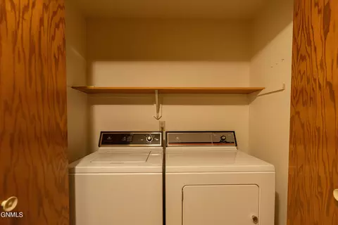 2002 E Capitol Ave, Bismarck, ND 58501 photo 52