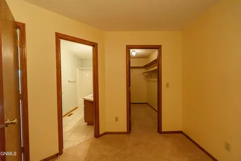 2002 E Capitol Ave, Bismarck, ND 58501 photo 26