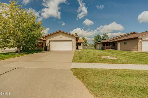 2002 E Capitol Ave, Bismarck, ND 58501 photo 56