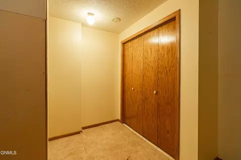 2002 E Capitol Ave, Bismarck, ND 58501 photo 38