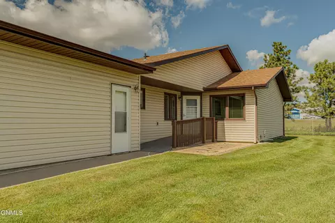 2002 E Capitol Ave, Bismarck, ND 58501 photo 59