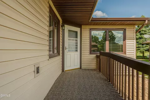 2002 E Capitol Ave, Bismarck, ND 58501 photo 62
