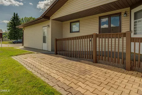 2002 E Capitol Ave, Bismarck, ND 58501 photo 66