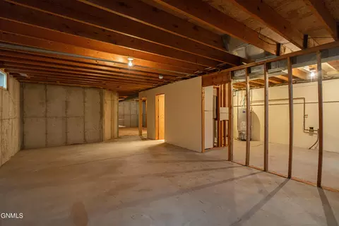 2002 E Capitol Ave, Bismarck, ND 58501 photo 47