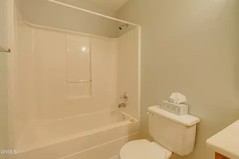 2002 E Capitol Ave, Bismarck, ND 58501 photo 29