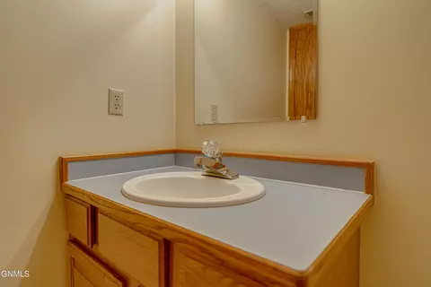 2002 E Capitol Ave, Bismarck, ND 58501 photo 51