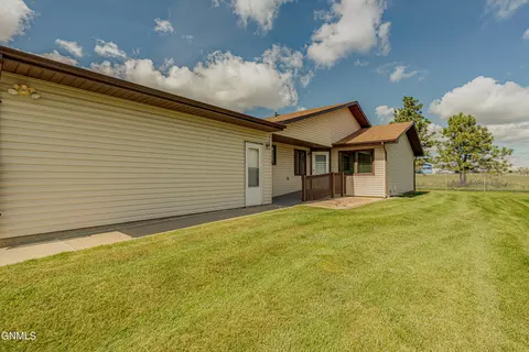2002 E Capitol Ave, Bismarck, ND 58501 photo 58
