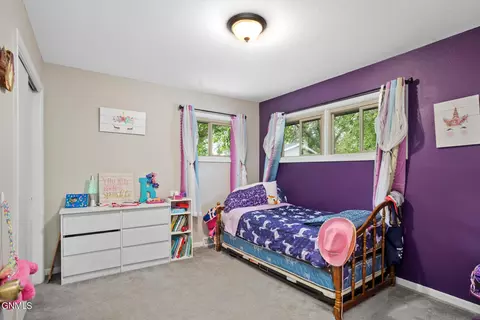 10 5th Ave NE, Garrison, ND 58540 photo 13