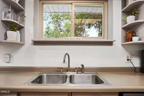 10 5th Ave NE, Garrison, ND 58540 photo 6
