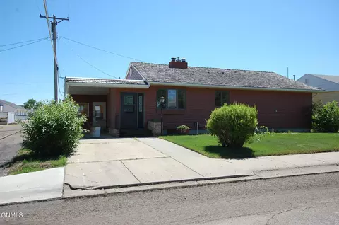 916 3rd St SW, Sidney, MT 59270