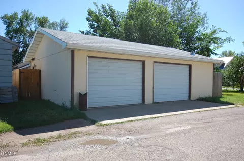 406 6th St SE, Sidney, MT 59270 photo 17