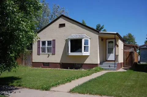 406 6th St SE, Sidney, MT 59270
