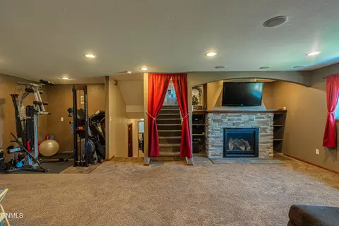 6140 Edgerly Ln, Lincoln, ND 58504 photo 24