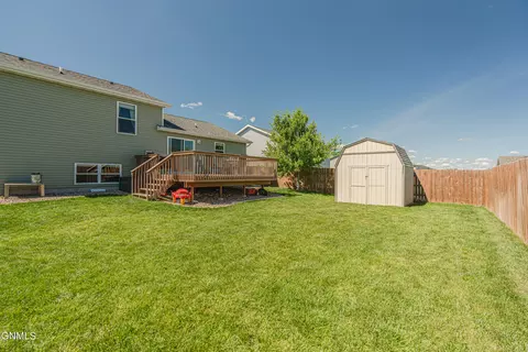 6140 Edgerly Ln, Lincoln, ND 58504 photo 42