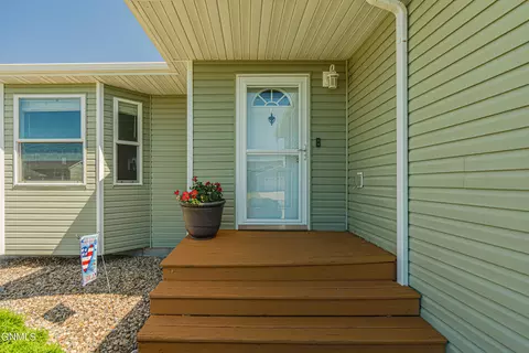 6140 Edgerly Ln, Lincoln, ND 58504 photo 38