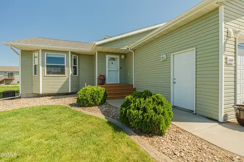 6140 Edgerly Ln, Lincoln, ND 58504 photo 39