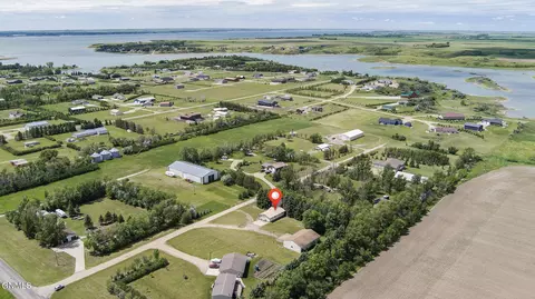 4107 14d St NW, Garrison, ND 58540